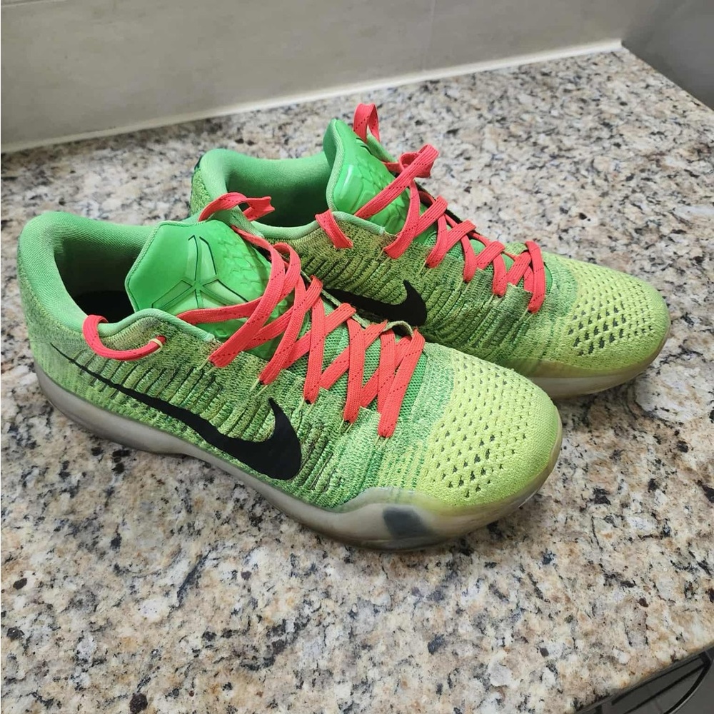 Authentic limited edition Kobe 10 Grinch12 ID